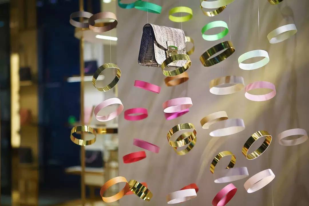 furla属于什么档次,furla是真皮吗