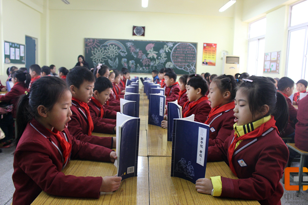 华山路小学周芸,周芸华山路小学校长