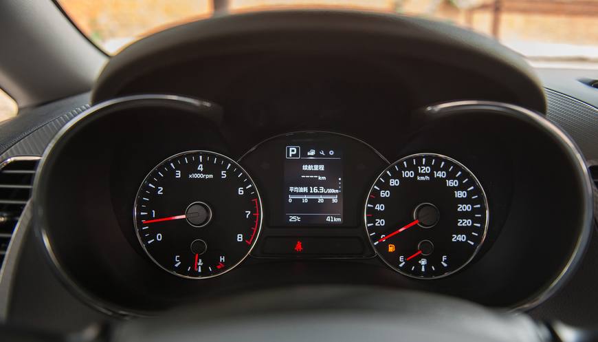 10万起步的韩系车，月销1.8万台，居然没有车身稳定系统？