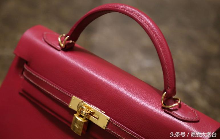 男子自制奢侈品送老婆,男子送老婆万元包包