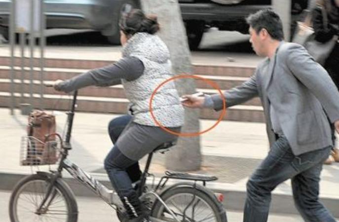 手机丢了担心零钱被盗怎么办,小偷弄丢偷来的手机报警