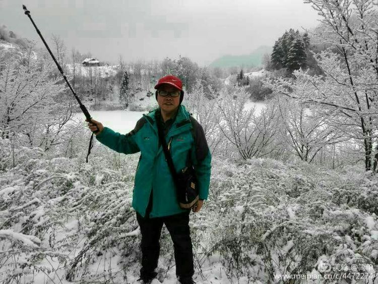 天池长白山雪岭,雨天天池山