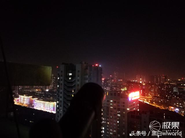 强光家用手电筒远射超亮,照明超远强光手电