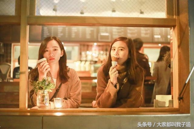 生完孩子多久能看电视,生完孩子多久能看啊