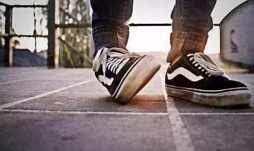 你入手一双球鞋的理由是啥?