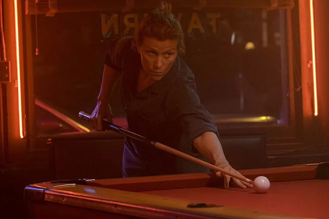 谁愿在这荒冷的世界里独自凄凉,谁愿在荒凉的世间独自去流浪