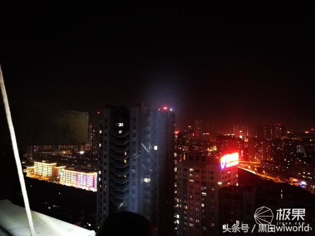 强光家用手电筒远射超亮,照明超远强光手电