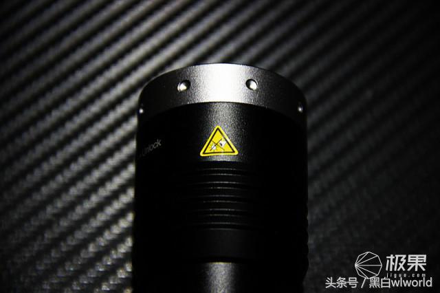 强光家用手电筒远射超亮,照明超远强光手电