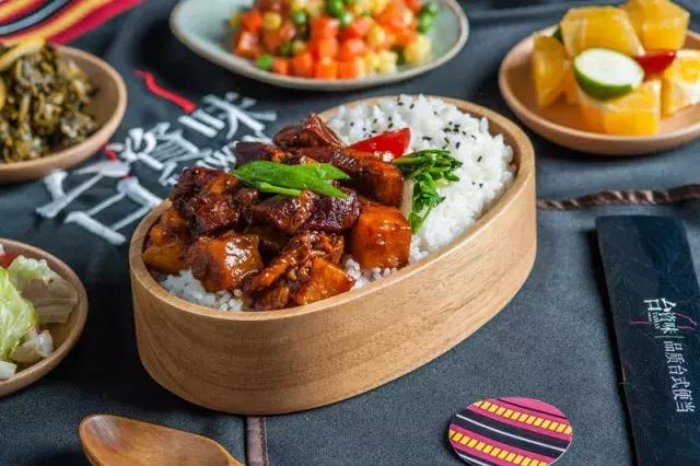 关于加盟餐饮的看法,台资味加盟费需要多少钱