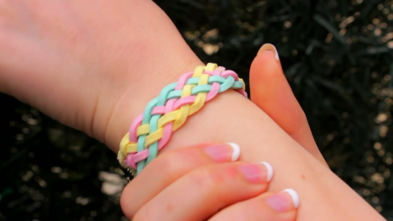 四种方法做手链,各种编织手链的做法