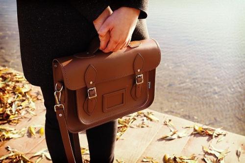 1000多的包包什么牌子,1000以内包包什么牌子性价比高