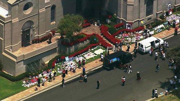 杰克逊墓地在哪可以参观,迈克尔杰克逊墓室内部