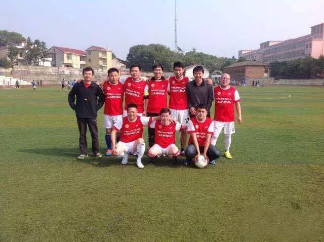 无兄弟不篮球下一句,无兄弟不足球