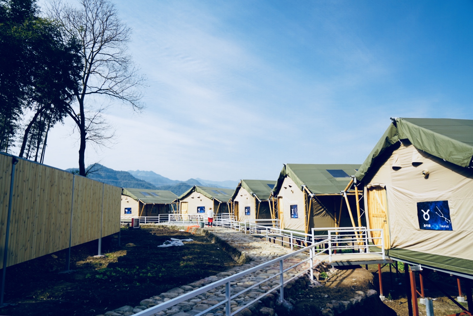 泰顺白鹤山庄有吃的吗,飞云湖上白鹤山庄