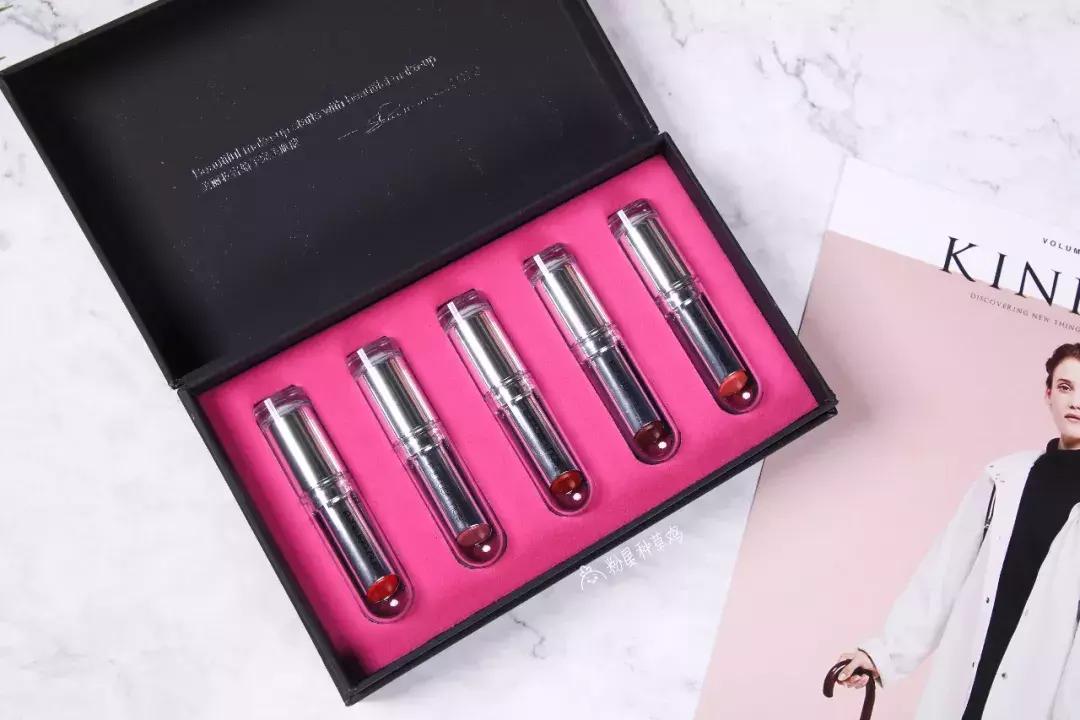 情人节收了一堆礼物,情人节送什么口红香水合适