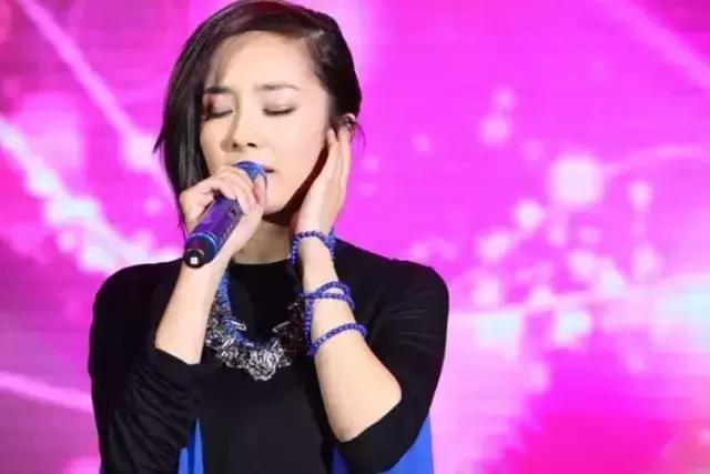 刘雯最美的十种穿搭,刘雯的随性穿搭