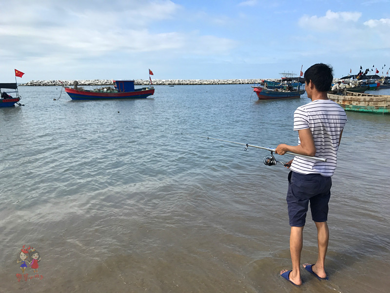 看我国仅次于死海和红海的最咸海区！吃比广东还好吃的烤乳猪！