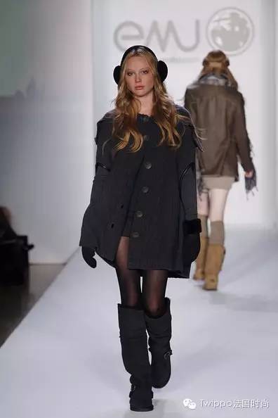 ugg穿一穿会松一点吗,穿ugg没汗湿了