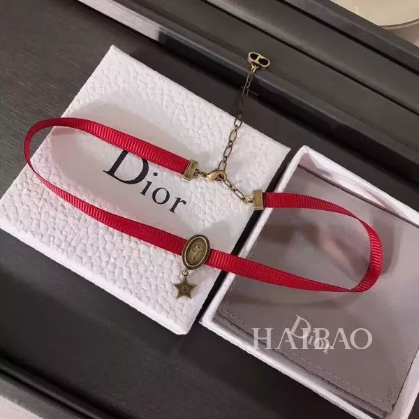 毕竟爱狗｜哈哈哈哈哈哈……听说你们要买狗年单品？我就真的不拦了！