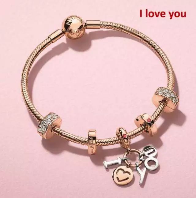 撩拨情人节｜听说时尚新娘的编辑们已经带着礼物去过节了？