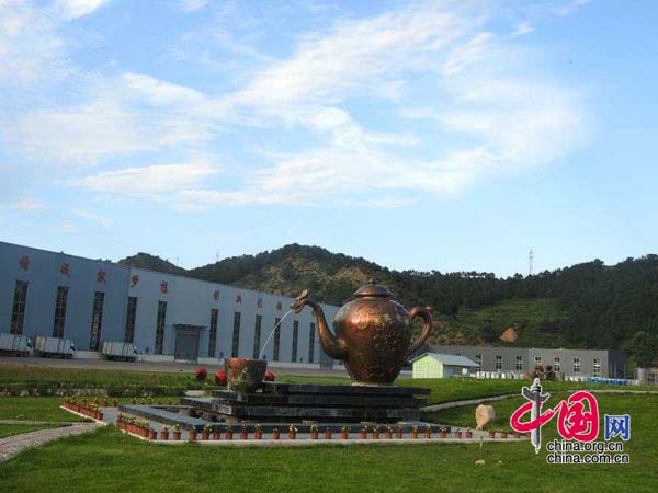 参观承德老酒有感