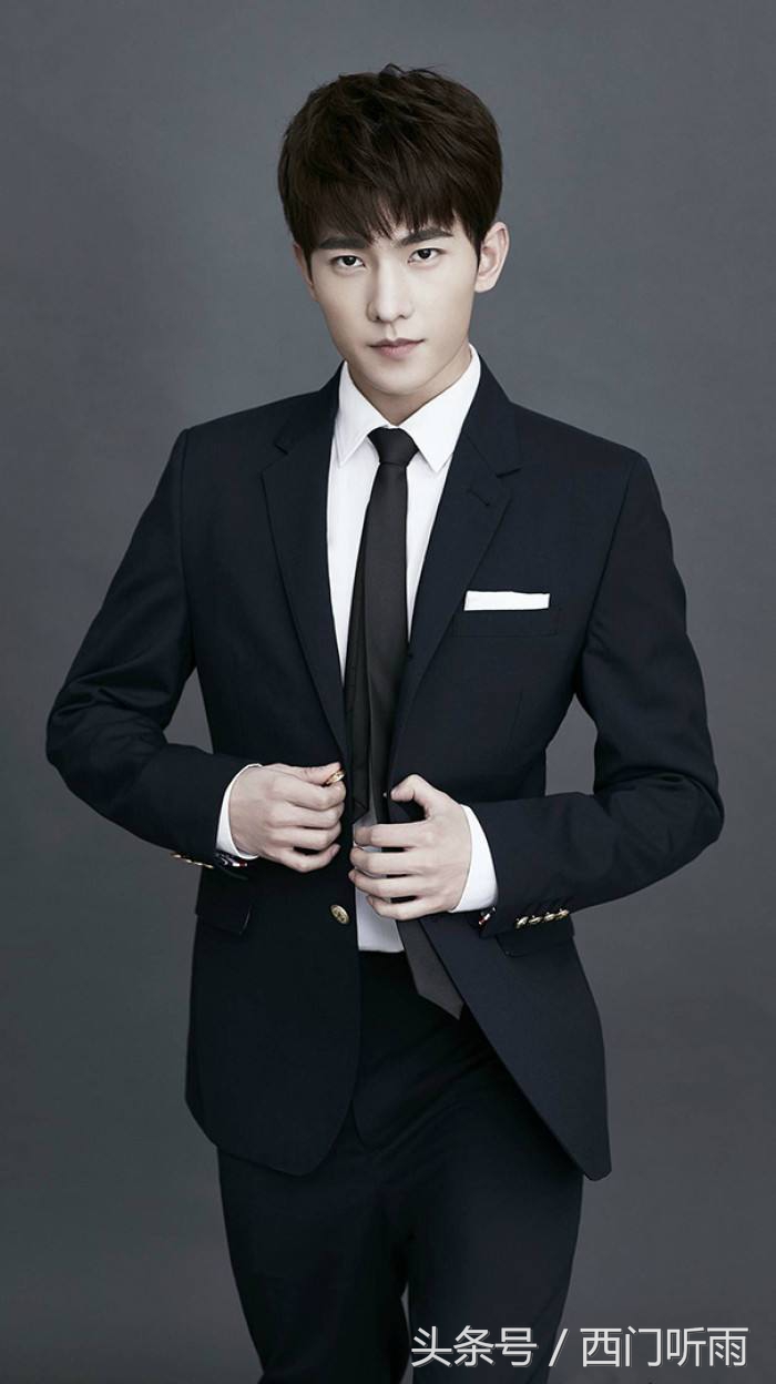 央视春晚主持人阵容没有朱军董卿，网友：少了他俩还*春叫**晚吗