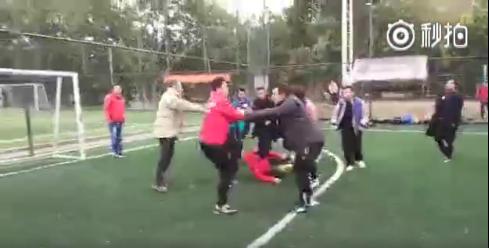 真相！广州青盟杯足球*力暴**事件原因曝光，这1点看出太业余！
