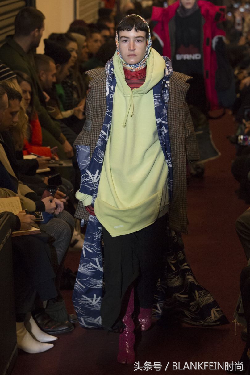 时装周eliesaab秀场,vetements男装发布会