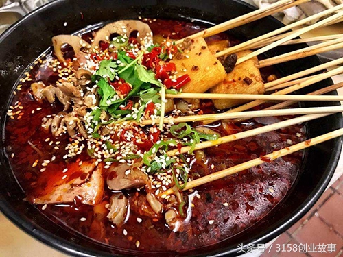 开串串店从日入1.5万到月亏2万，为何惨淡收场？