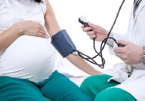 胎儿在母体内的生活,胎儿在母体里一天最多能长多少