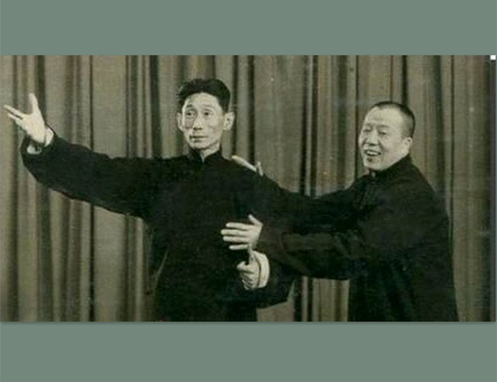 郭德纲的师傅侯耀文师兄弟,郭德纲辈分最高的师爷