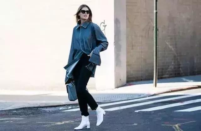 夏天穿什么鞋好看显腿长,什么鞋子显得腿长点