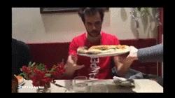 假如你的老公一夜未归,说脖子上的印记是海鲜过敏,你会怎么做?