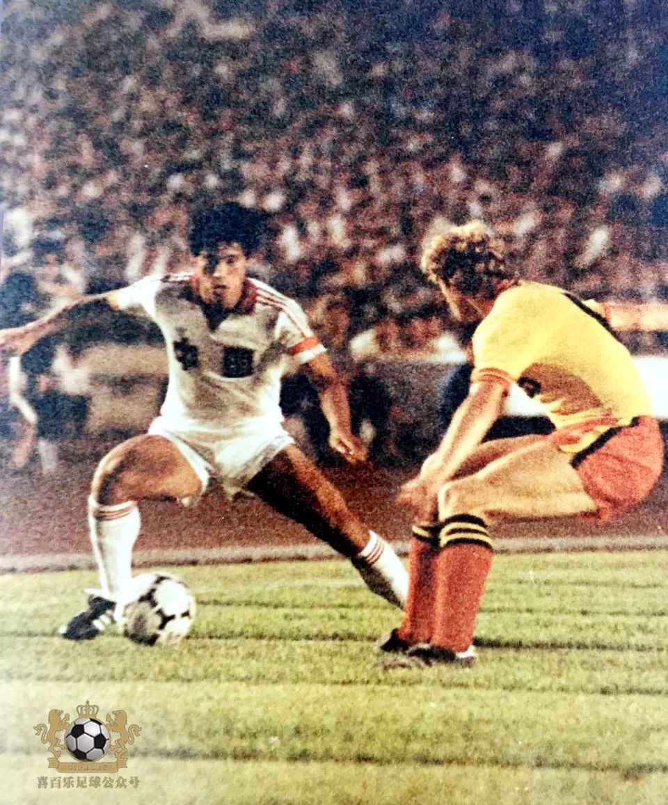 津门足球双百颂图片,津门足球双百颂签售会