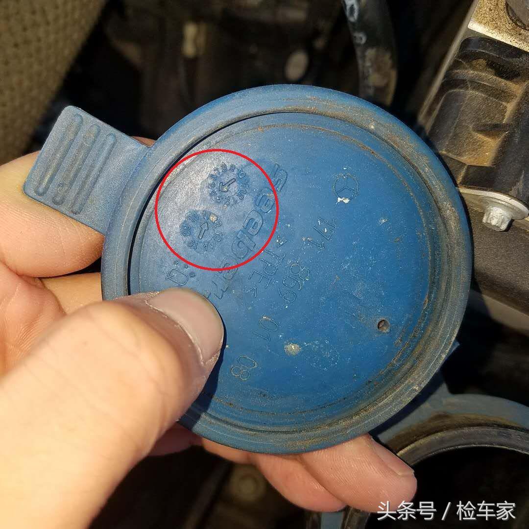 十二万公里的奔驰e200还能买吗,奔驰e200值不值得买