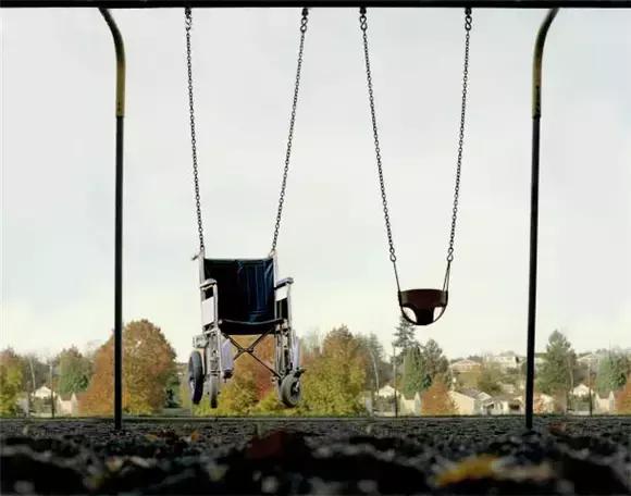 他把12个前女友都做成了高跟鞋？到底是真的假的