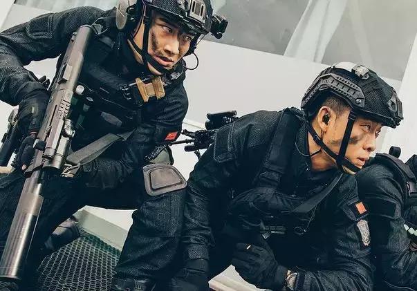 比战狼二还火真实大片,比吴京战狼2精彩的电影