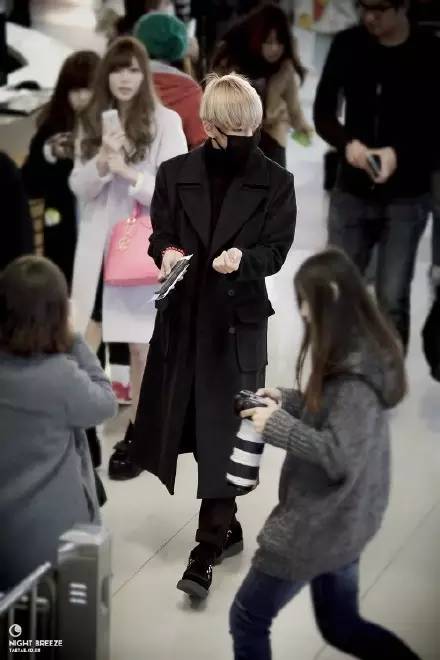 撞脸到这份上?难道你是我失散多年的......