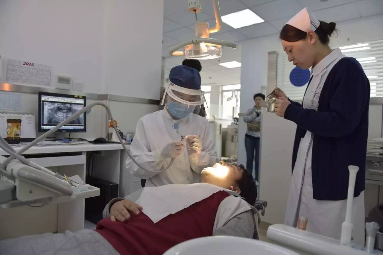 上海九院口腔急诊时间,上海九院口腔价目表