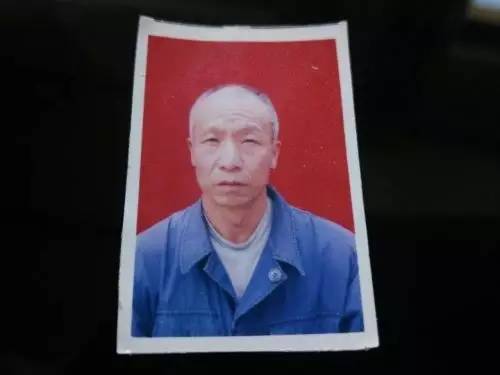 今日热点击一女子在钢铁大街骑车时突然倒地身亡|青山区一路段路面突然大面积塌陷