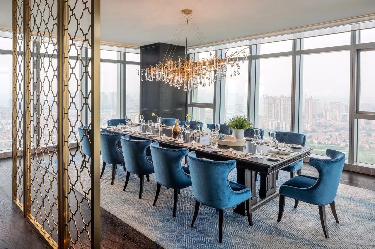 ccd香港郑中设计事务所待遇,ccd郑中设计环球中心