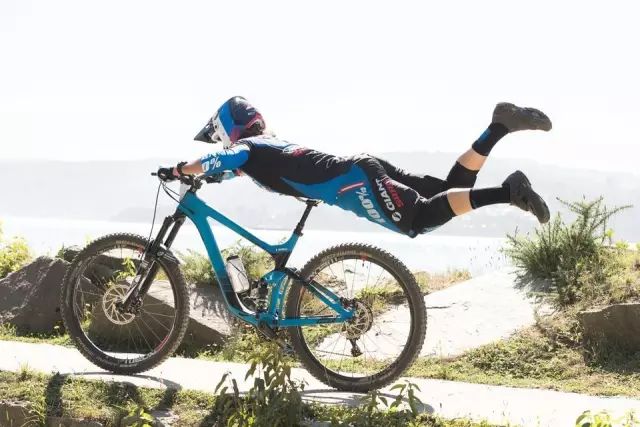 每个男孩都有一个单车骑行梦,每个男孩都有一个自行车梦