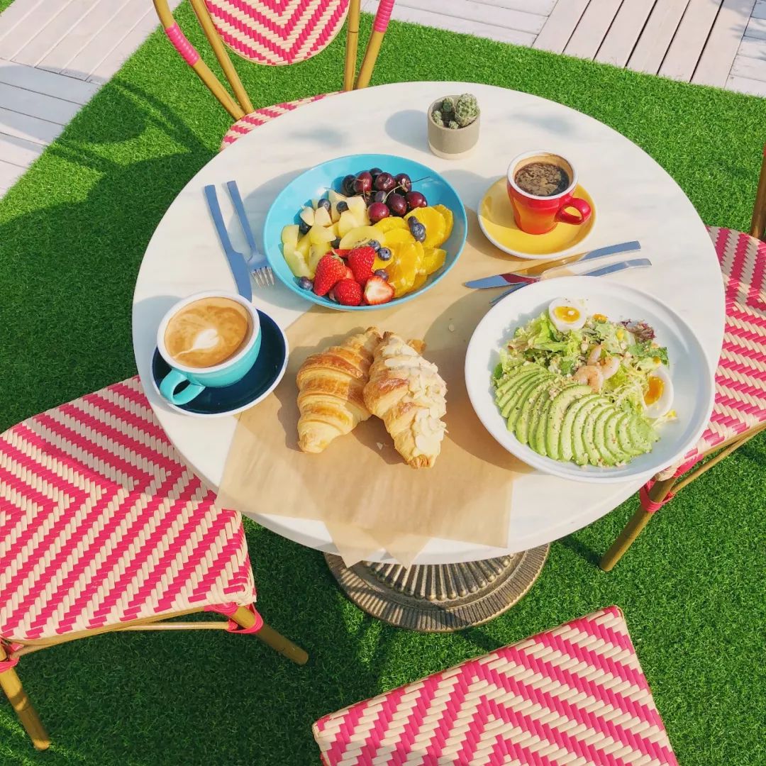 任性！温州海归美女辞职爆改破厂房，建露天解忧咖啡馆！