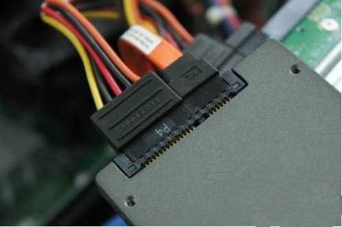 三星ssd固态硬盘怎么安装,ssd固态硬盘怎么安装