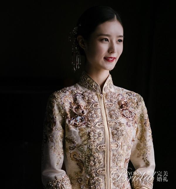 omg黑西装,omg背面到底是否镂空