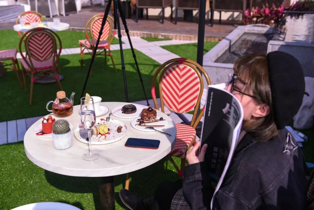 任性!温州海归美女辞职爆改破厂房,建露天解忧咖啡馆!