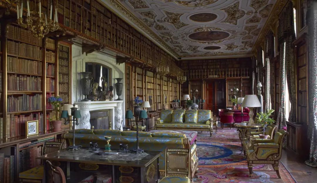 因为去了这些地方，GUCCI做出了“米兰恐怖故事”