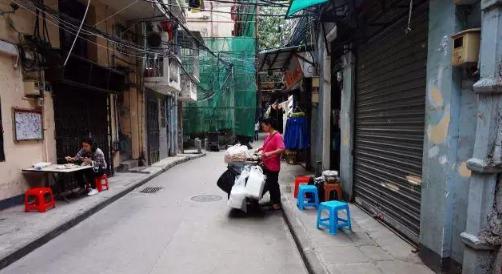 一碗牛杂能在夜市立足几十年,牛杂记忆深处的味道