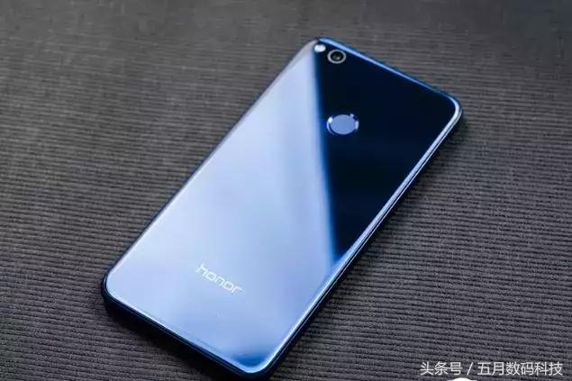 回顾华为荣耀手机发展史：诸多经典哪款是你的“初恋”？