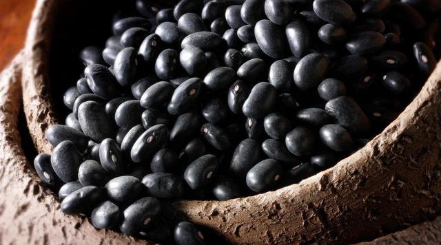 骨质疏松患者要常吃这些食物,治疗骨质疏松吃什么水果